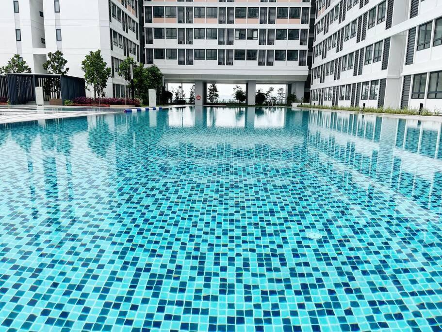 Horizon Suite Homestay, Klia By S&T Homez Сепанг Екстериор снимка